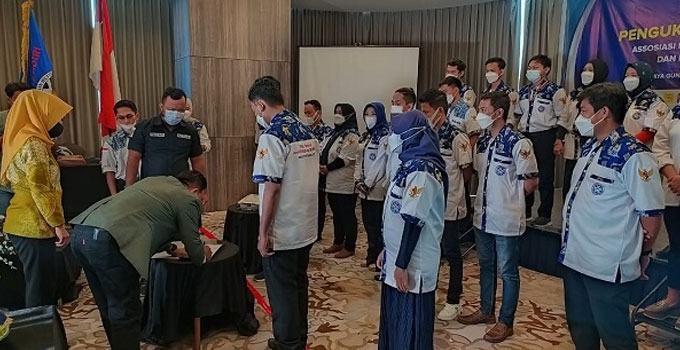 Acara Pengukuhan DPD Akumandiri Makassar
